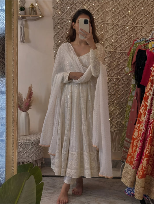 Golden Aura Embroidered Anarkali Suit Se